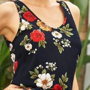 Sexy and elegant floral Sleeveless fits M to L
